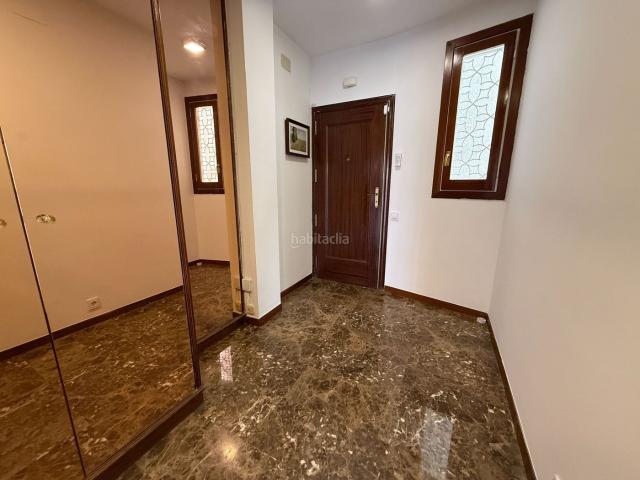 Piso en venta en Barcelona, La Nova Esquerra de l´Eixample. Exclusivo piso de 159 m con 5 habitaciones, parking doble y conserjería. Pisos.
