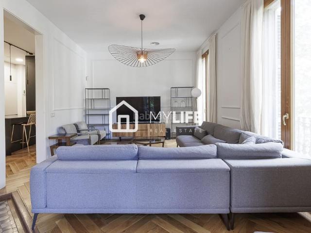 Piso en venta en Barcelona, La Nova Esquerra de l´Eixample. Fantástico piso modernista en venta en lEsquerra de lEixample. Pisos.