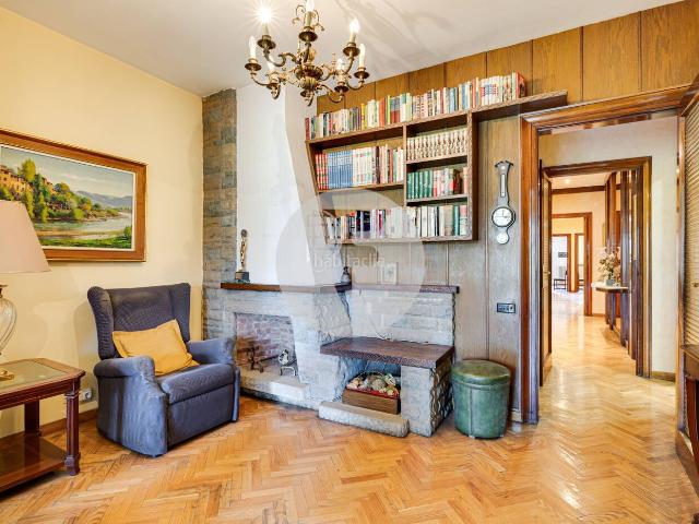 Piso en venta en Barcelona, La Nova Esquerra de l´Eixample. Residencia exclusiva con amplia terraza en Gran Via Eixample de Barcelona. Pisos.