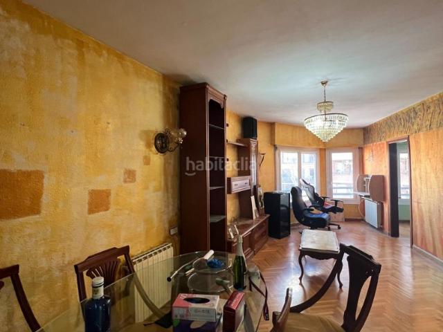 Piso en venta en Barcelona, La Sagrera. Piso en Sant Andreu, a reformar. Pisos.
