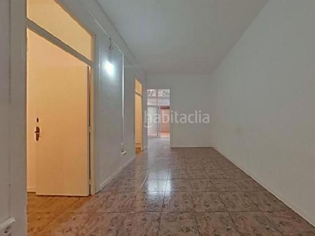 Piso en venta en Barcelona, La Sagrera. Piso en venta en calle Portugal. Pisos.