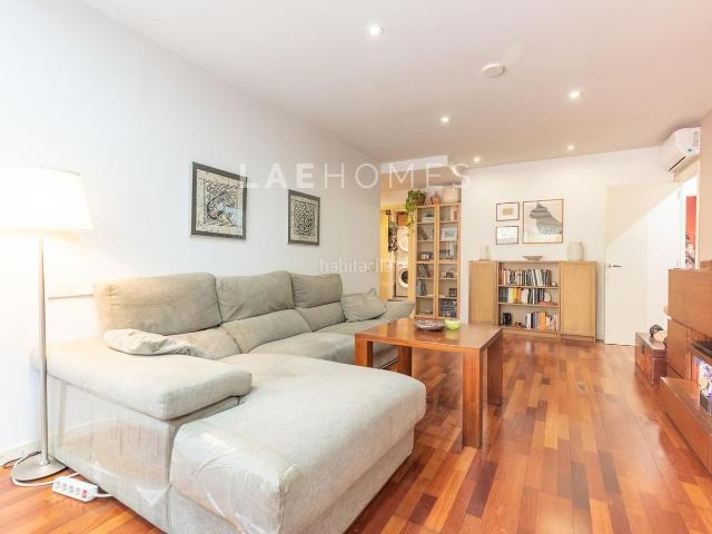 Piso en venta en Barcelona, La Salut. Vivienda con piscina comunitaria y gran terraza en azotea en Barcelona. Pisos.