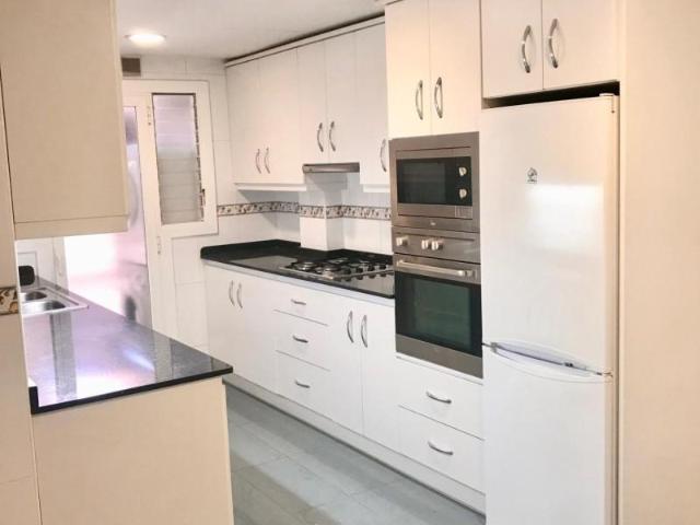 Piso en venta en Barcelona, Les Tres Torres