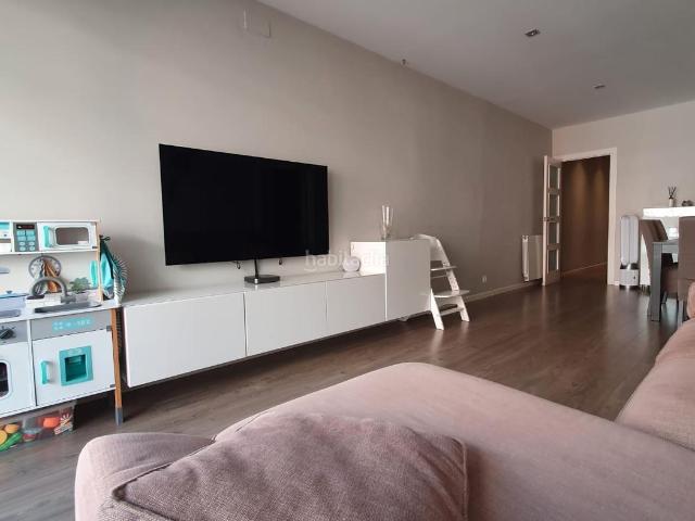 Piso en venta en Barcelona, Navas. PISO DE 3 DORMITORIOS, SALÓN COMEDOR C BALCÓN ORIENTADO MONTAÑA. Pisos.