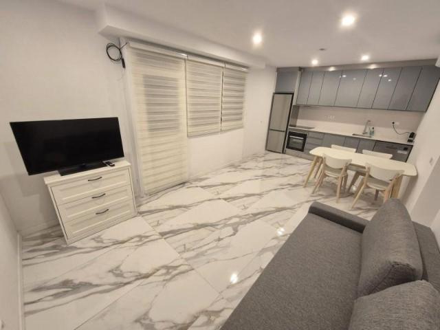 Piso en venta en Barcelona, Nou Barris Turo de la Peira