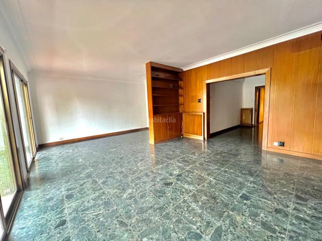 Piso en venta en Barcelona, Pedralbes. Amplio y luminoso piso para reformar a tu gusto en Passeig Manuel Girona. Pisos.