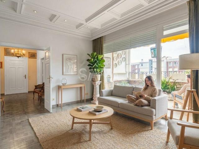 Piso en venta en Barcelona, Pedralbes. Gran vivienda señorial a cuatro vientos en Pedralbes. Pisos.