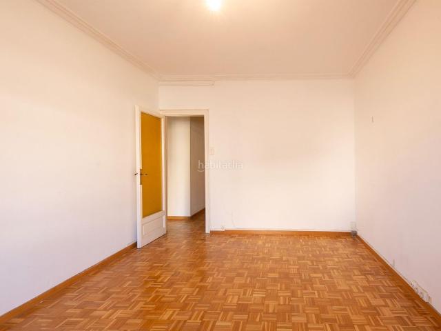 Piso en venta en Barcelona, Pedralbes. Piso en venta con terraza en Jordi Girona. Pisos.