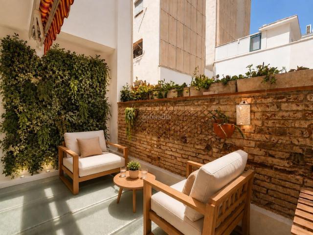 Piso en venta en Barcelona, Poblenou. Piso con terraza al lado del mar. Pisos.