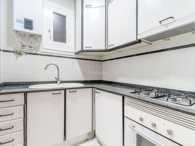 Piso en venta en Barcelona, Poblenou. Piso de 3 habitaciones y terraza en el corazón del Poblenou. Pisos.