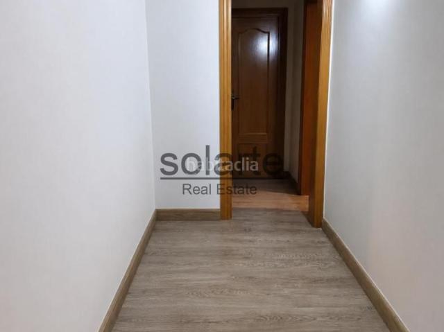 Piso en venta en Barcelona, Porta. Tu nuevo hogar comodidad, amplitud y tranquilidad. Pisos.