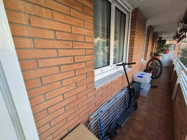 Piso en venta en Barcelona, Porta. PISO MUY LUMINOSO Y CON GRAN TERRAZA EN BARRIO PORTA BARCELONA. Pisos.