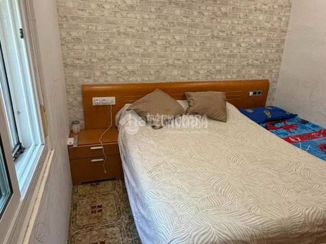 Piso en venta en Barcelona, Porta. Piso en venta en Barcelona. Pisos.