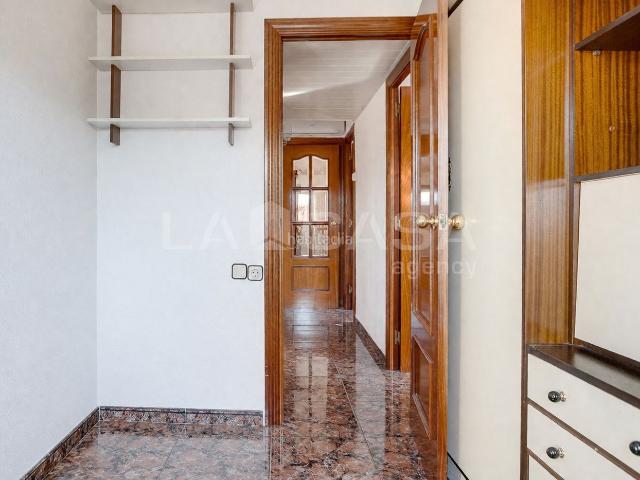 Piso en venta en Barcelona, Provençals del Poblenou. Luminosa vivienda exterior con vistas despejadas en Sant Martí. Pisos.