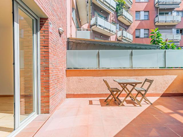 Piso en venta en Barcelona, Provençals del Poblenou. Piso en venta en Provençals del Poblenou con 3 habitaciones, terraza y parking, Barcelona. Pisos.