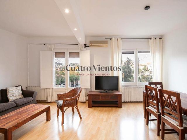 Piso en venta en Barcelona, Putget Farró. Luminoso piso en Avenida República Argentina, Barcelona, en venta. Pisos.