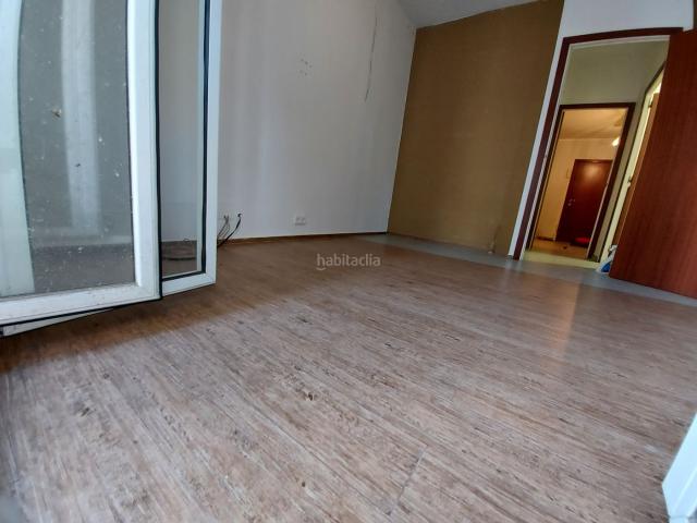 Piso en venta en Barcelona, Raval. Buena rentabilidad. Pisos.