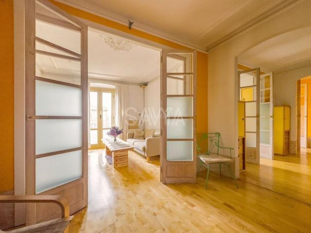 Piso en venta en Barcelona, Raval. Espectacular Piso en La Rambla. Pisos.