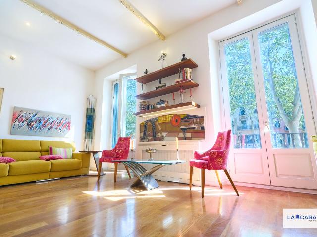 Piso en venta en Barcelona, Raval. Excelente piso en La Rambla. Pisos.