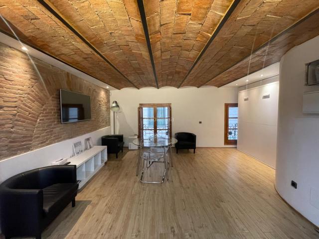 Piso en venta en Barcelona, Raval. Excelente vivienda de autor !. Pisos.
