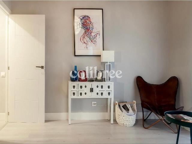 Piso en venta en Barcelona, Raval. Exclusivo piso totalmente reformado, amueblado y decorado con buen gusto. Pisos.