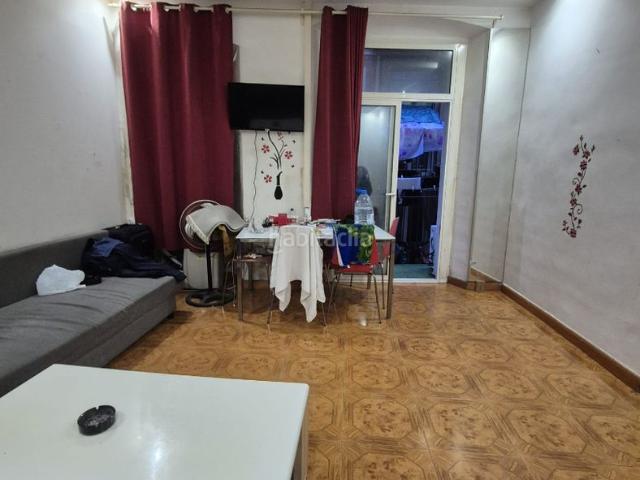 Piso en venta en Barcelona, Raval. Ideal inversores. Pisos.