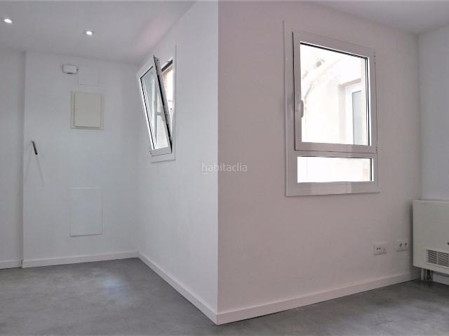 Piso en venta en Barcelona, Raval. INVERSORES!. Pisos.
