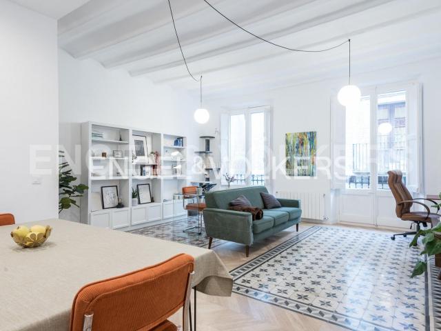 Piso en venta en Barcelona, Raval. Maravilloso apartamento en calle Bonsuccés. Pisos.