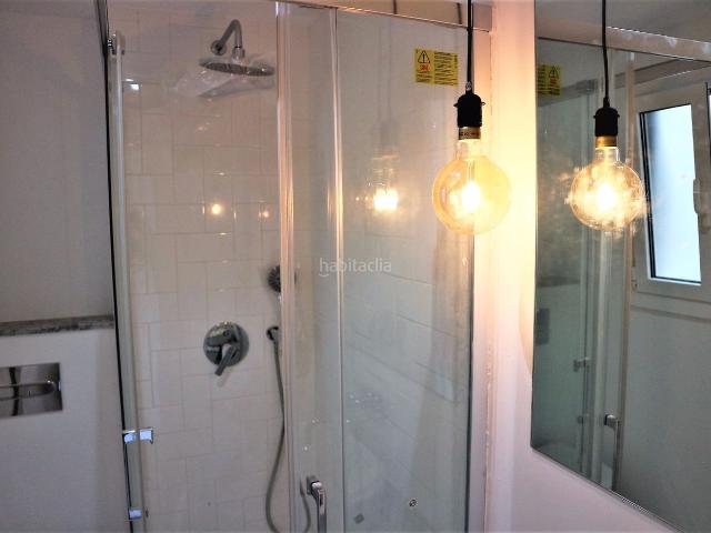 Piso en venta en Barcelona, Raval. Muy Luminoso! Coqueto Piso de 1 Dormitorio con Balcón y Ascensor. Pisos.