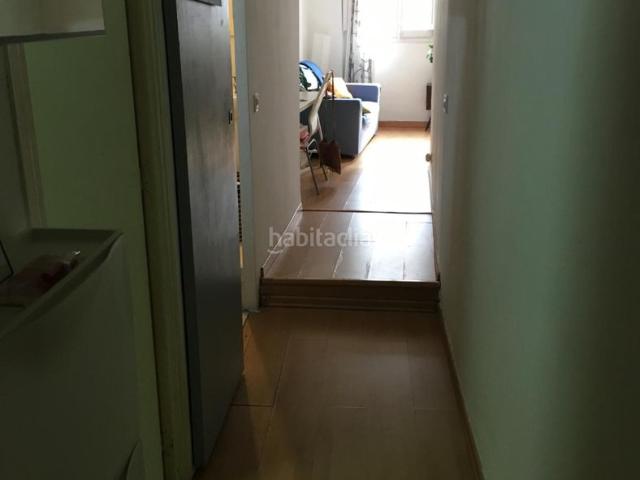 Piso en venta en Barcelona, Raval. ¡Oportunidad! Piso muy luminoso, exterior a patio de manzana y muy tranquilo. Pisos.