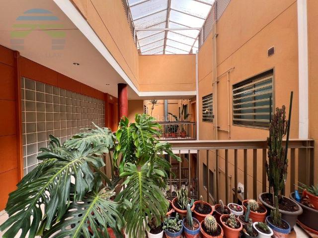 Piso en venta en Barcelona, Raval. Finca Nuñes i Navarro, reconocido por su calidad y durabilidad. Pisos.
