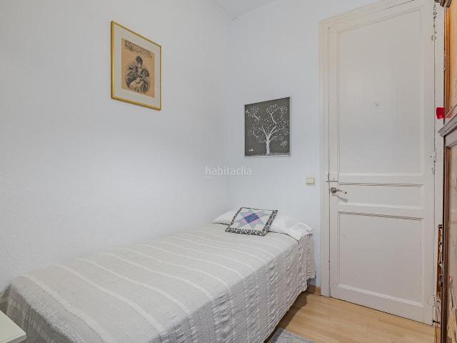 Piso en venta en Barcelona, Raval. Piso en Carretes en buen estado. Pisos.