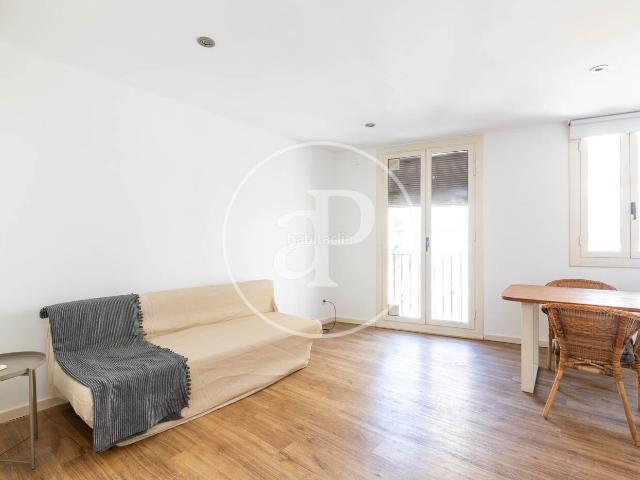 Piso en venta en Barcelona, Raval. Piso en venta a pocos pasos del Mercado de Sant Antoni. Pisos.