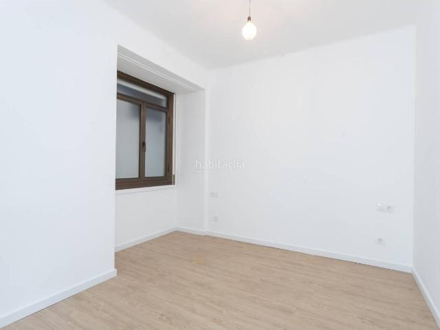 Piso en venta en Barcelona, Raval. PISO EN VENTA CALLE LLEÓ. Pisos.