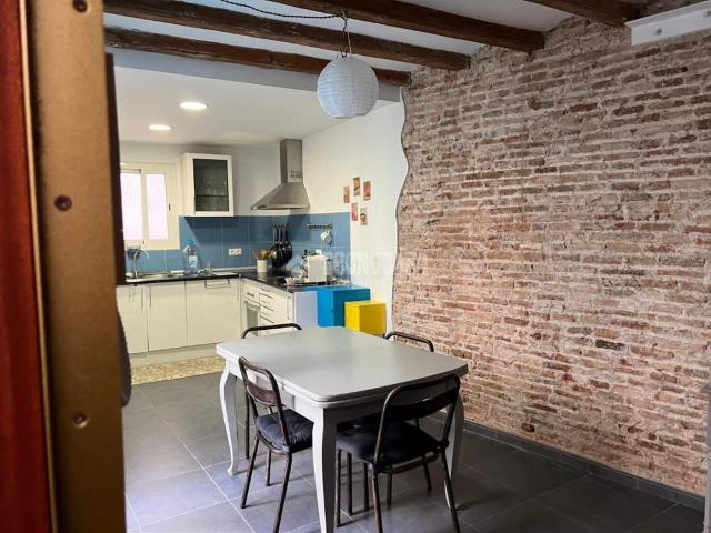 Piso en venta en Barcelona, Raval. Piso en venta en Barcelona. Pisos.