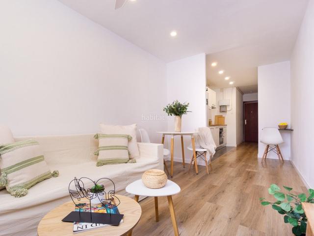 Piso en venta en Barcelona, Raval. Piso reformado ronda Sant Antoni. Pisos.