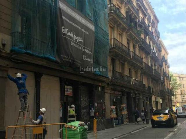 Piso en venta en Barcelona, Raval. Pisos.