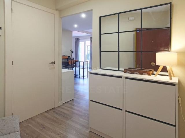 Piso en venta en Barcelona, Raval. Pisos.