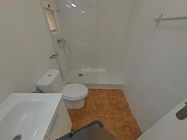 Piso en venta en Barcelona, Raval. Pisos.