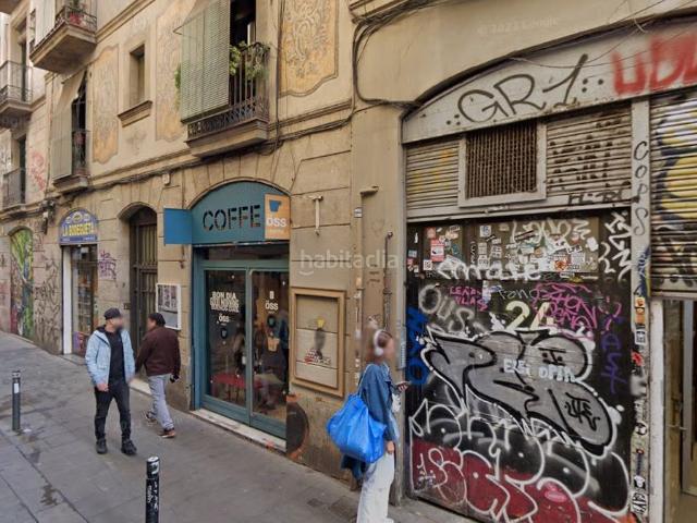 Piso en venta en Barcelona, Raval. Pisos.