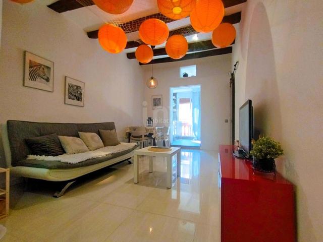 Piso en venta en Barcelona, Raval. Pisos.