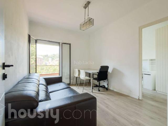 Piso en venta en Barcelona, Raval. Pisos.