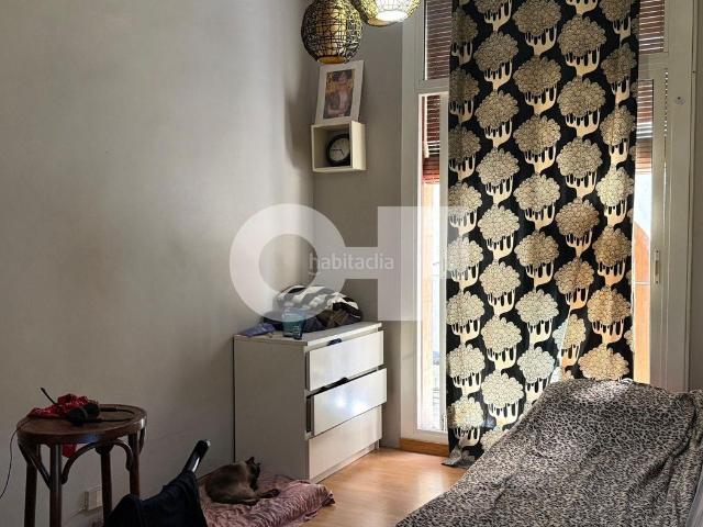 Piso en venta en Barcelona, Raval. RAMBLA DEL RAVAL BALCÓN A LA RAMBLA MUY LUMINOSO 1 HABITACIÓN SUELOS DE PARQUET UBICACIÓN EXCELENTE. Pisos.