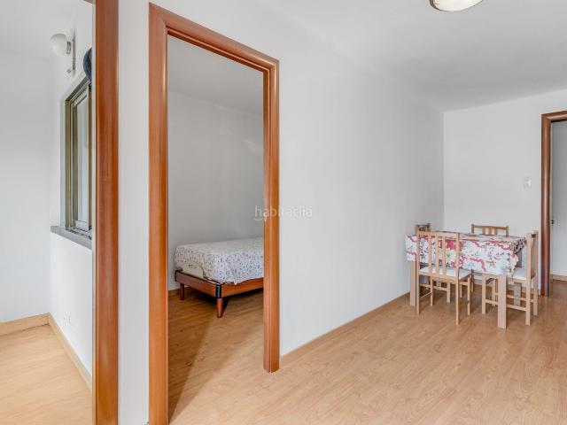 Piso en venta en Barcelona, Roquetes. PISO EN VENTA PARA ENTRAR A VIVIR. Pisos.
