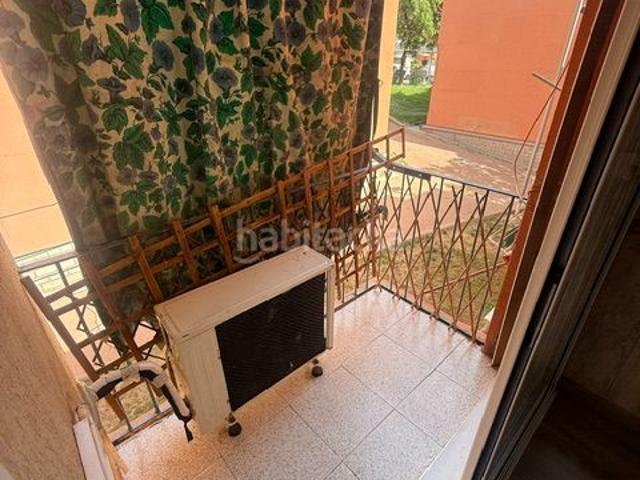 Piso en venta en Barcelona, Roquetes. Pisos.