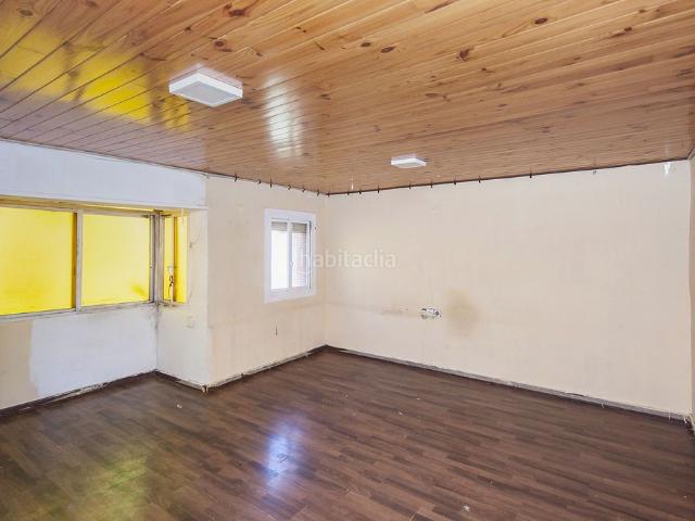 Piso en venta en Barcelona, Roquetes. Solvia Inmobiliaria Piso Barcelona. Pisos.