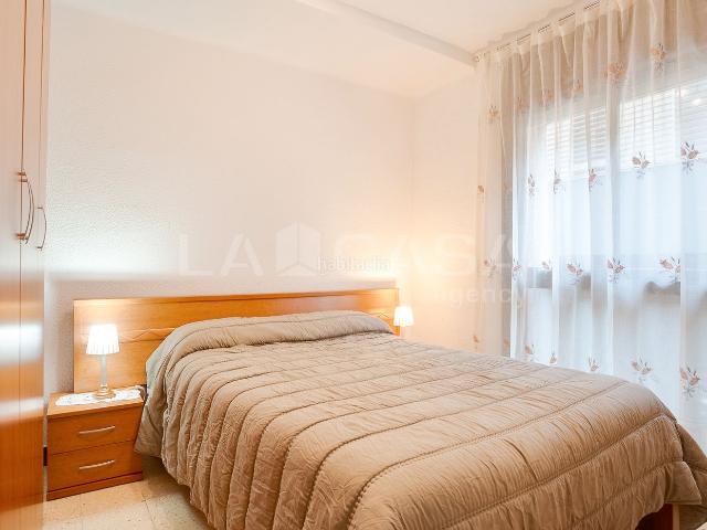 Piso en venta en Barcelona, Sant Martí de Provençals. ASCENSOR TRES HABITACIONES. Pisos.