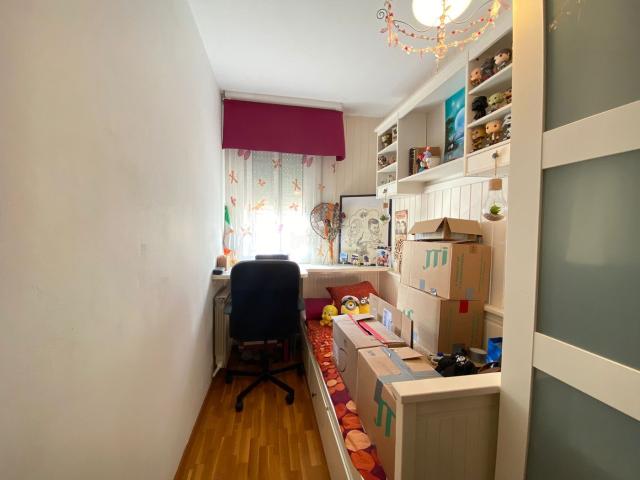 Piso en venta en Barcelona, Sant Martí de Provençals. Piso de 83 m con 3 dormitorios y ascensor en Barcelona. Pisos.