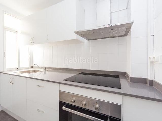 Piso en venta en Barcelona, Sant Martí de Provençals. Piso en venta en calle Doctor Zamenhof. Pisos.