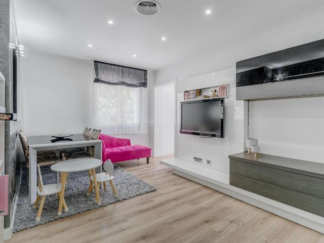 Piso en venta en Barcelona, Sant Martí de Provençals. piso exterior totalmente reformado. Pisos.